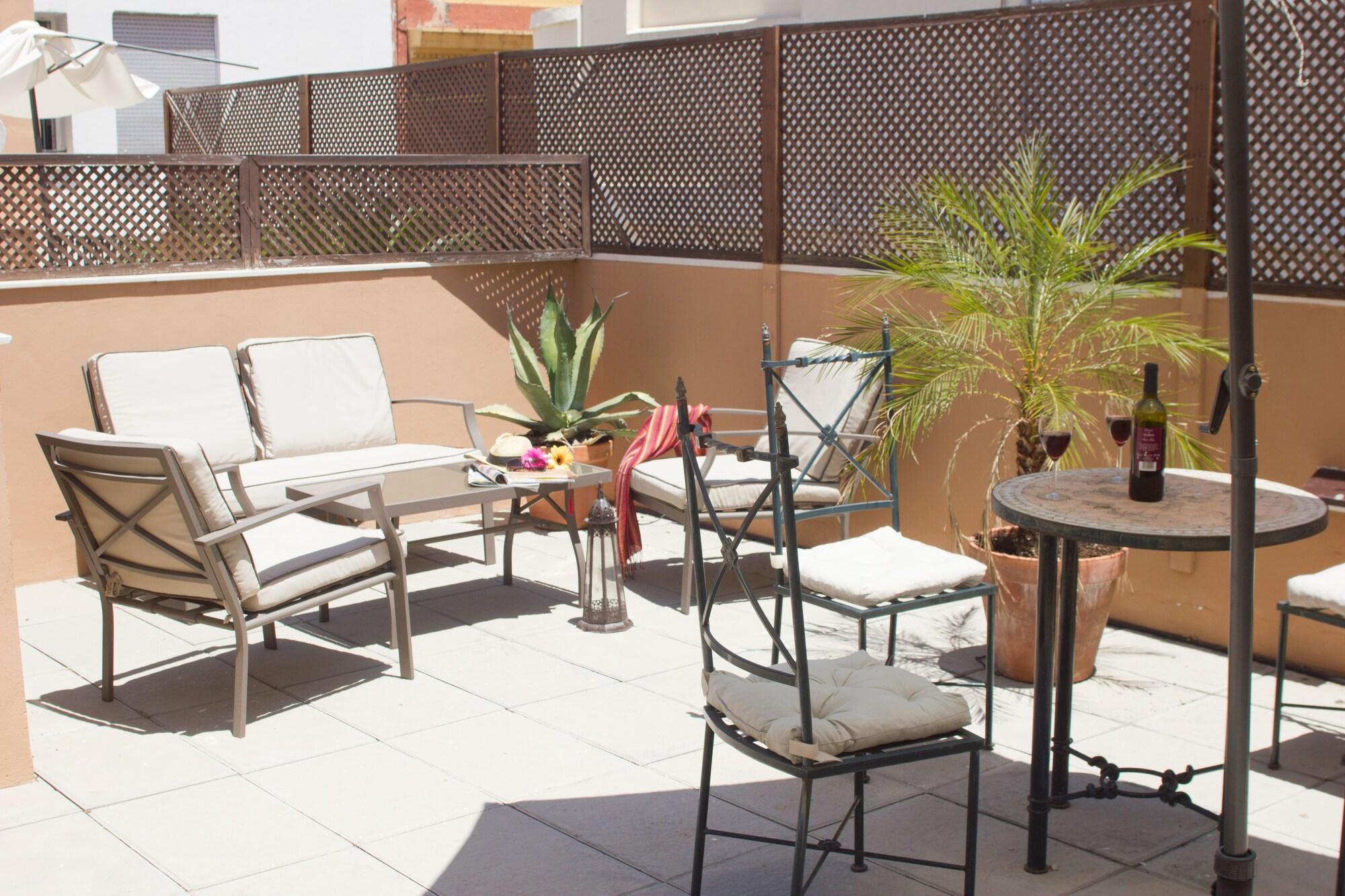 Life Apartments Giralda Suites Seville Exterior photo