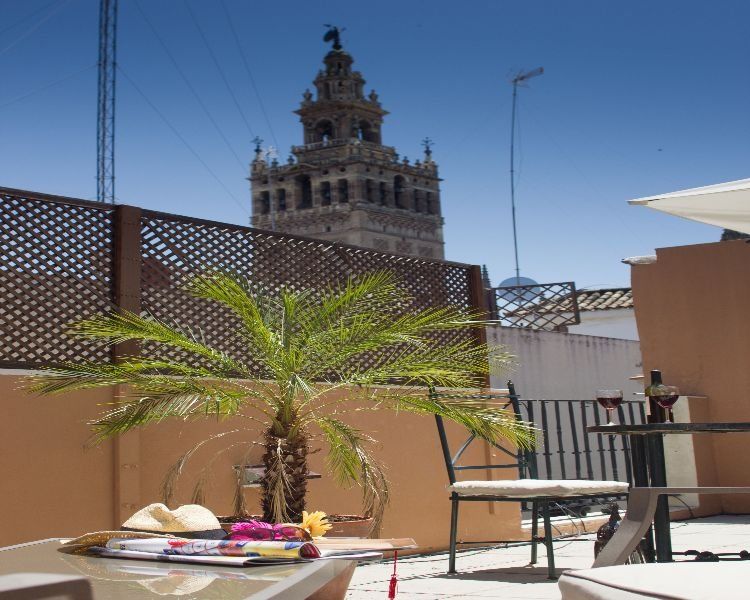 Life Apartments Giralda Suites Seville Exterior photo